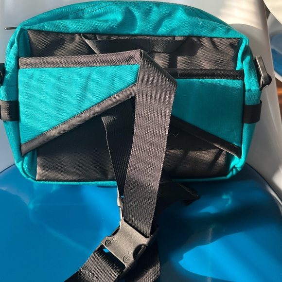 LE GRAND DERRIERE Tom Bihn retired design - Picture 4 of 12